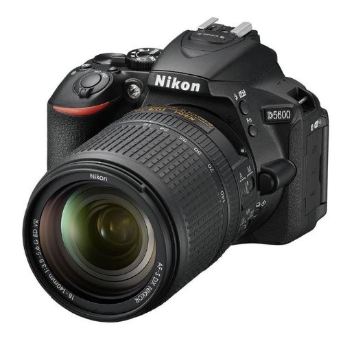 Câmera Nikon DSLR D5600 Câmera Nikon Lente AF-S DX Nikkor 18-140mm f/3.5-5.6g Ed Vr 