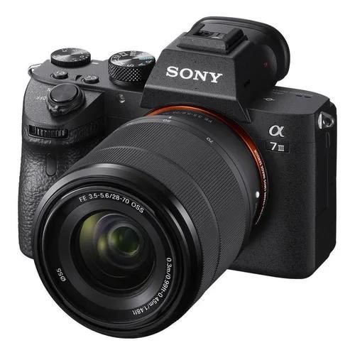 Câmera Mirrorless Sony Alpha A7 III Câmera Sony Lente FE 28-70mm f/3.5-5.6 